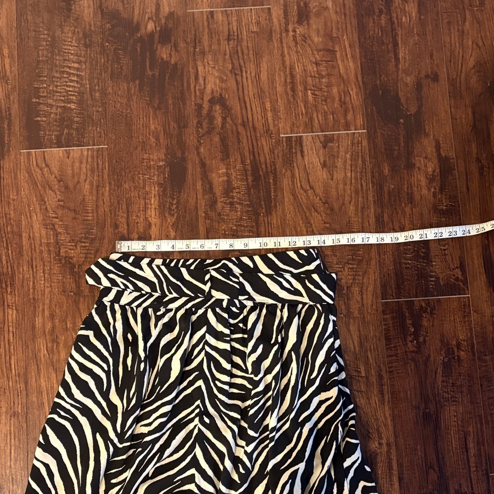 Chic Zebra Pattern Wide-Leg Pants - Picture 3 of 4